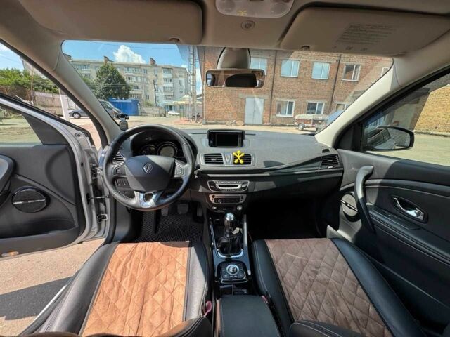 Серый Рено Меган, объемом двигателя 1.5 л и пробегом 278 тыс. км за 9500 $, фото 7 на Automoto.ua