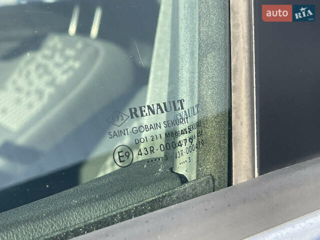 Сірий Рено Меган, об'ємом двигуна 1.5 л та пробігом 187 тис. км за 8595 $, фото 18 на Automoto.ua