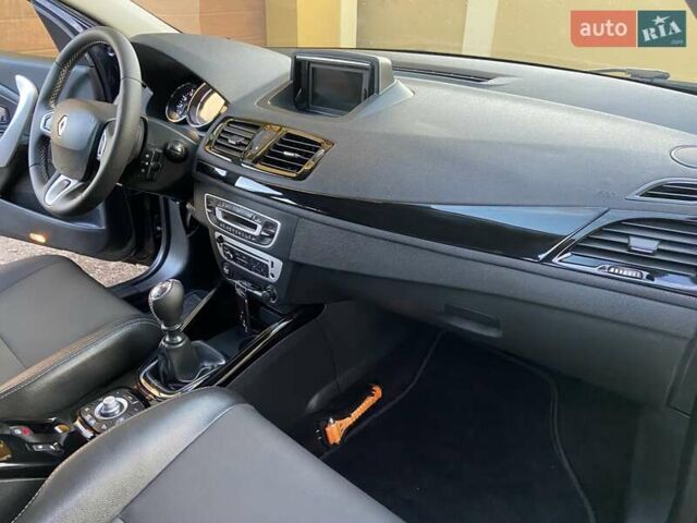 Серый Рено Меган, объемом двигателя 1.5 л и пробегом 194 тыс. км за 8850 $, фото 98 на Automoto.ua