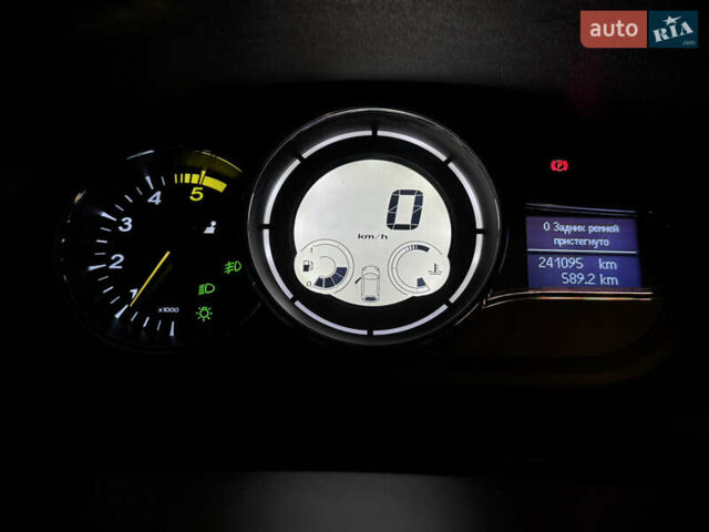 Сірий Рено Меган, об'ємом двигуна 1.46 л та пробігом 241 тис. км за 8800 $, фото 8 на Automoto.ua