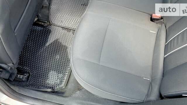 Сірий Рено Меган, об'ємом двигуна 1.46 л та пробігом 365 тис. км за 8300 $, фото 12 на Automoto.ua