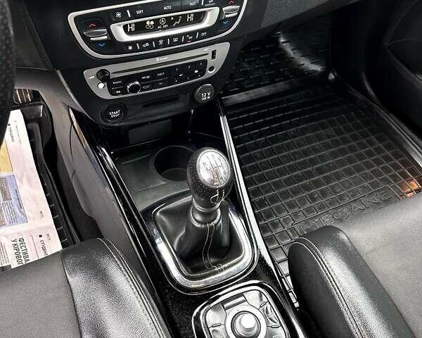 Серый Рено Меган, объемом двигателя 1.5 л и пробегом 247 тыс. км за 8300 $, фото 33 на Automoto.ua