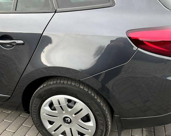 Серый Рено Меган, объемом двигателя 1.5 л и пробегом 247 тыс. км за 8300 $, фото 2 на Automoto.ua