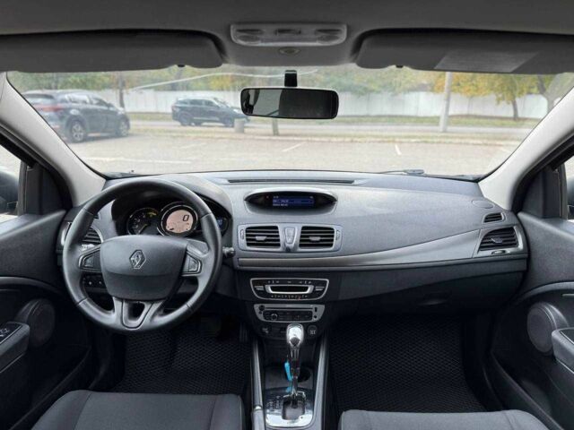 Серый Рено Меган, объемом двигателя 1.5 л и пробегом 253 тыс. км за 6700 $, фото 15 на Automoto.ua