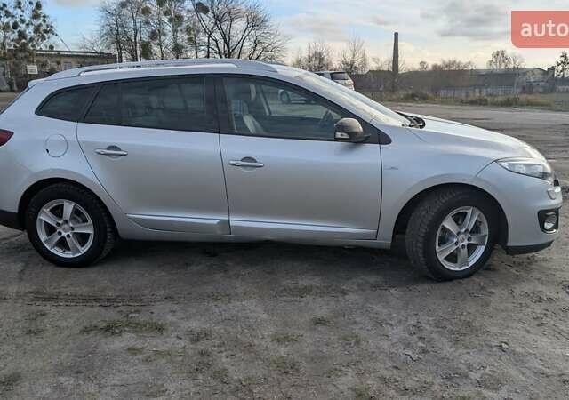 Серый Рено Меган, объемом двигателя 1.46 л и пробегом 239 тыс. км за 8700 $, фото 1 на Automoto.ua