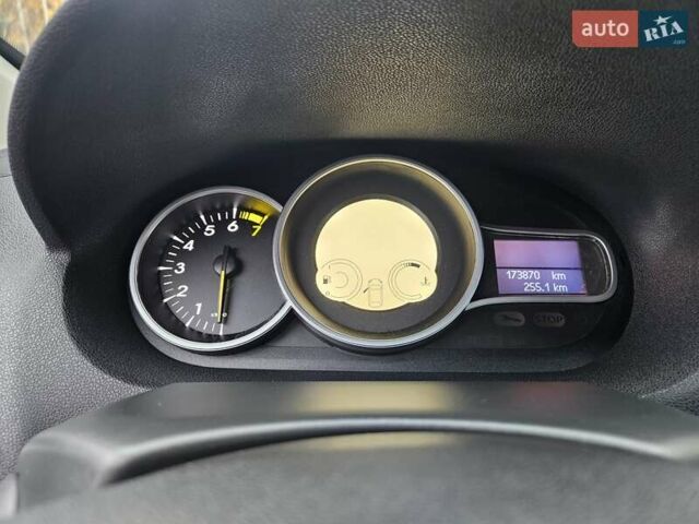 Серый Рено Меган, объемом двигателя 1.6 л и пробегом 173 тыс. км за 7450 $, фото 78 на Automoto.ua