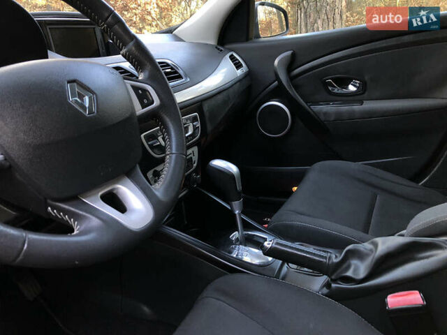 Серый Рено Меган, объемом двигателя 1.5 л и пробегом 251 тыс. км за 8450 $, фото 33 на Automoto.ua