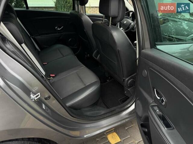 Серый Рено Меган, объемом двигателя 1.46 л и пробегом 233 тыс. км за 9800 $, фото 34 на Automoto.ua