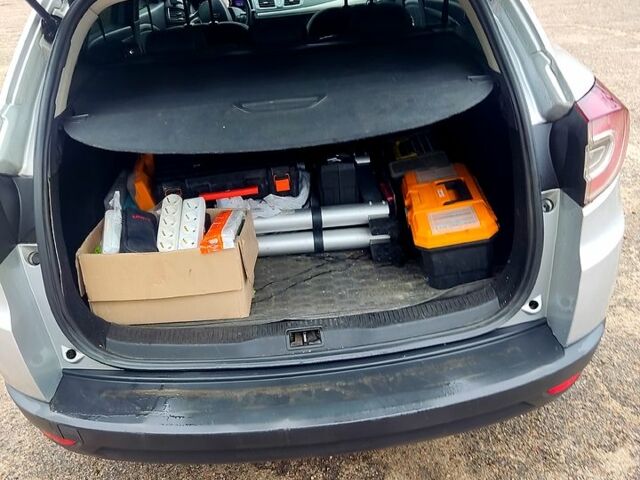 Сірий Рено Меган, об'ємом двигуна 1.5 л та пробігом 284 тис. км за 6500 $, фото 7 на Automoto.ua