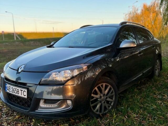 Серый Рено Меган, объемом двигателя 1.5 л и пробегом 251 тыс. км за 7500 $, фото 2 на Automoto.ua