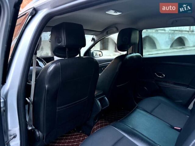 Сірий Рено Меган, об'ємом двигуна 1.6 л та пробігом 230 тис. км за 7700 $, фото 98 на Automoto.ua