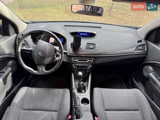 Сірий Рено Меган, об'ємом двигуна 1.46 л та пробігом 254 тис. км за 8900 $, фото 15 на Automoto.ua