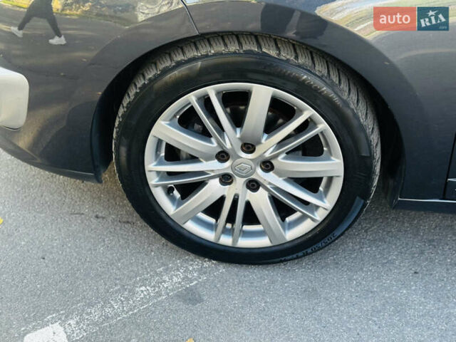 Серый Рено Меган, объемом двигателя 1.5 л и пробегом 280 тыс. км за 8999 $, фото 20 на Automoto.ua