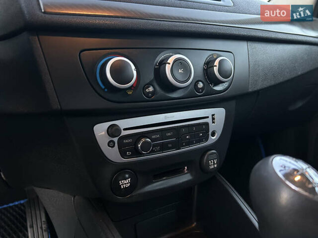 Серый Рено Меган, объемом двигателя 1.46 л и пробегом 250 тыс. км за 7500 $, фото 21 на Automoto.ua