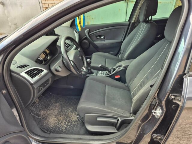 Сірий Рено Меган, об'ємом двигуна 1.5 л та пробігом 303 тис. км за 7150 $, фото 18 на Automoto.ua