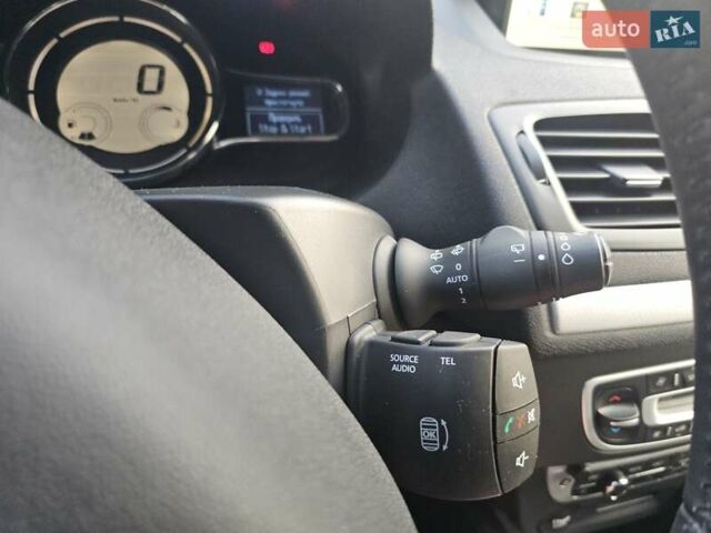 Серый Рено Меган, объемом двигателя 1.5 л и пробегом 221 тыс. км за 8850 $, фото 16 на Automoto.ua