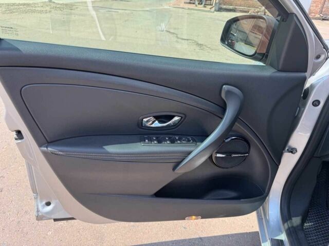 Серый Рено Меган, объемом двигателя 1.5 л и пробегом 278 тыс. км за 9500 $, фото 10 на Automoto.ua