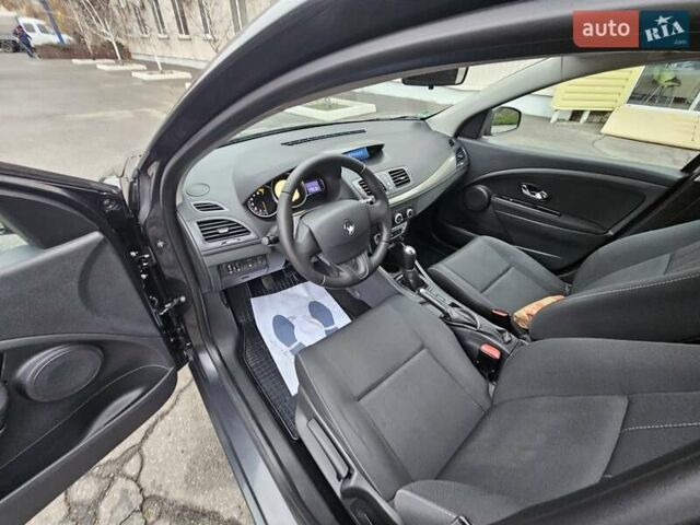 Серый Рено Меган, объемом двигателя 1.6 л и пробегом 173 тыс. км за 7450 $, фото 73 на Automoto.ua