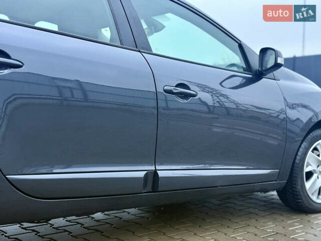 Сірий Рено Меган, об'ємом двигуна 1.6 л та пробігом 243 тис. км за 7499 $, фото 22 на Automoto.ua