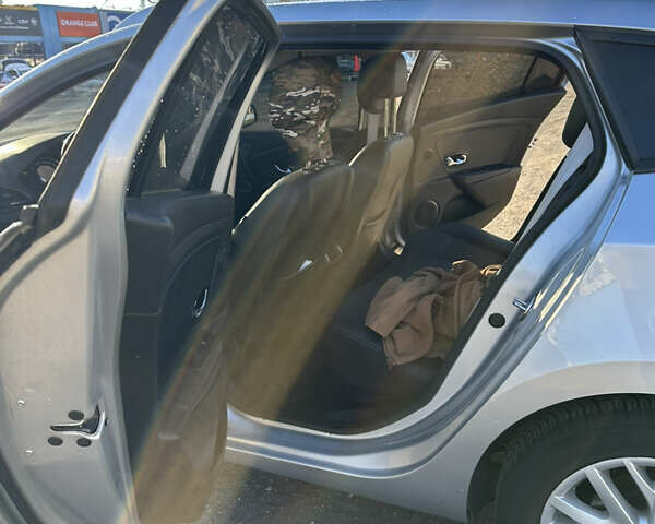 Серый Рено Меган, объемом двигателя 1.46 л и пробегом 261 тыс. км за 9100 $, фото 4 на Automoto.ua