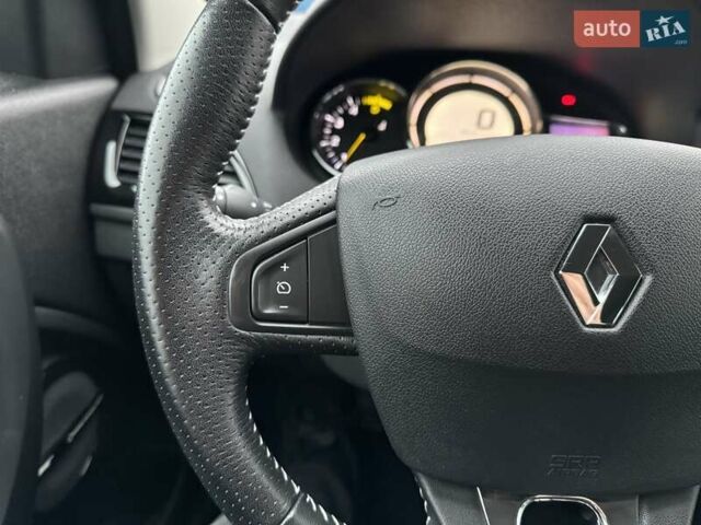 Серый Рено Меган, объемом двигателя 1.5 л и пробегом 210 тыс. км за 9850 $, фото 33 на Automoto.ua