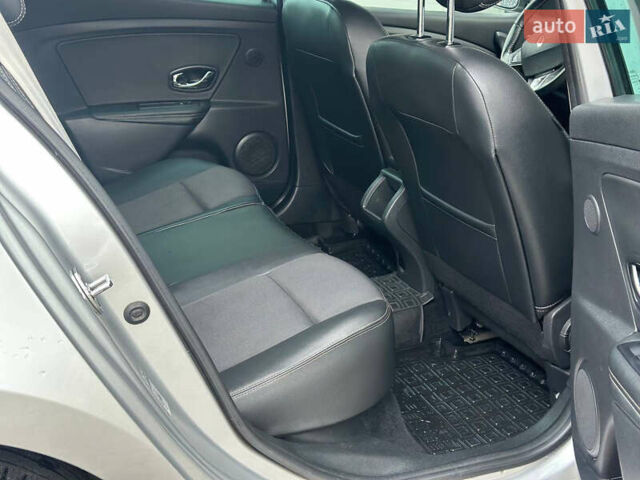 Серый Рено Меган, объемом двигателя 1.6 л и пробегом 197 тыс. км за 7699 $, фото 22 на Automoto.ua