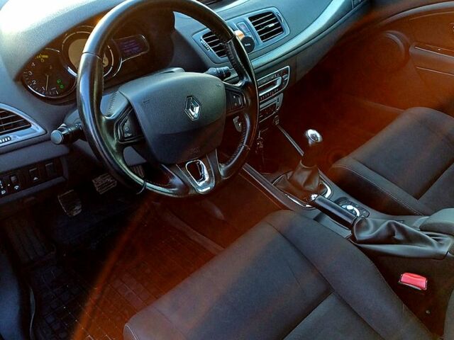 Серый Рено Меган, объемом двигателя 1.5 л и пробегом 223 тыс. км за 6900 $, фото 7 на Automoto.ua