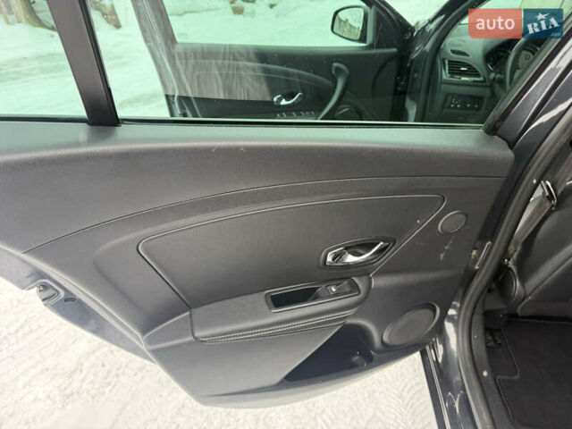 Сірий Рено Меган, об'ємом двигуна 1.5 л та пробігом 235 тис. км за 8400 $, фото 22 на Automoto.ua