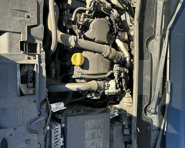 Серый Рено Меган, объемом двигателя 1.46 л и пробегом 261 тыс. км за 9100 $, фото 17 на Automoto.ua