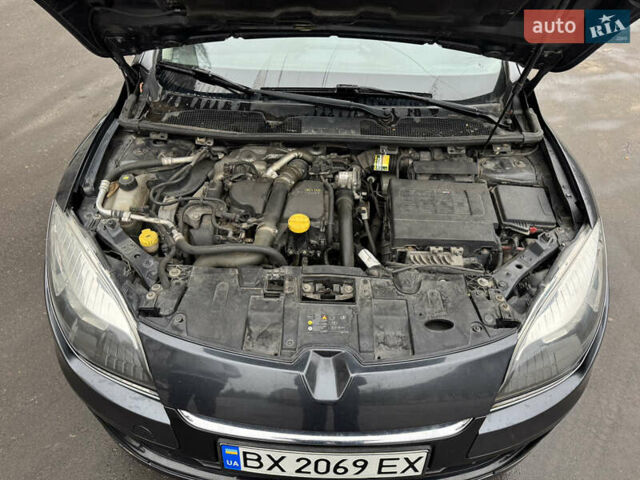 Серый Рено Меган, объемом двигателя 1.46 л и пробегом 250 тыс. км за 7300 $, фото 4 на Automoto.ua