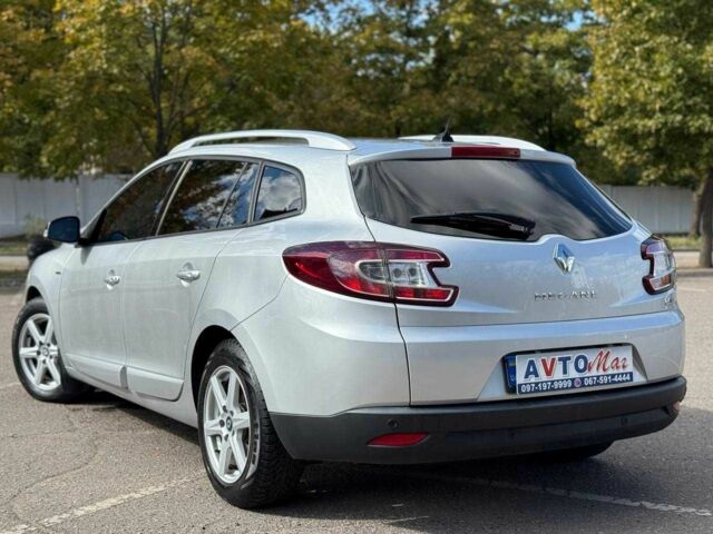 Сірий Рено Меган, об'ємом двигуна 1.6 л та пробігом 233 тис. км за 8300 $, фото 1 на Automoto.ua