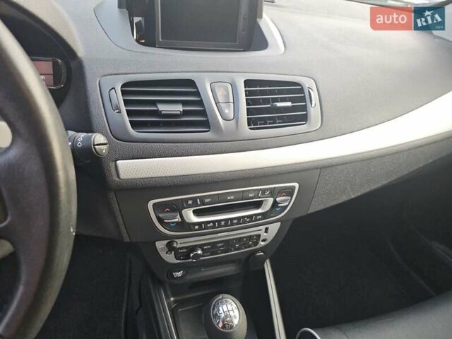 Серый Рено Меган, объемом двигателя 1.5 л и пробегом 221 тыс. км за 8850 $, фото 26 на Automoto.ua
