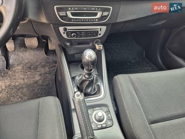Серый Рено Меган, объемом двигателя 1.5 л и пробегом 302 тыс. км за 7150 $, фото 14 на Automoto.ua