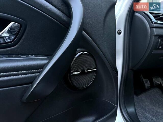 Сірий Рено Меган, об'ємом двигуна 1.6 л та пробігом 230 тис. км за 7700 $, фото 55 на Automoto.ua