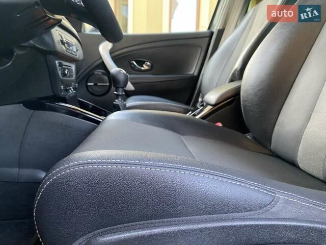 Серый Рено Меган, объемом двигателя 1.5 л и пробегом 194 тыс. км за 8850 $, фото 76 на Automoto.ua