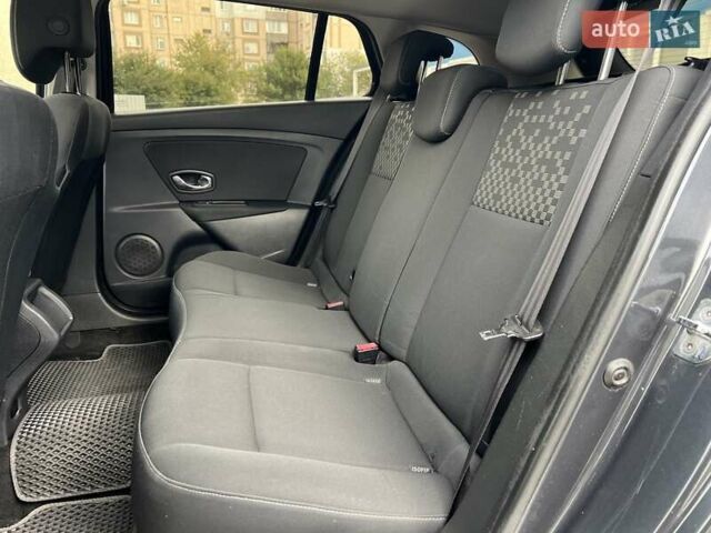 Серый Рено Меган, объемом двигателя 1.5 л и пробегом 270 тыс. км за 7500 $, фото 32 на Automoto.ua