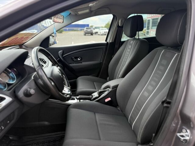 Серый Рено Меган, объемом двигателя 1.5 л и пробегом 193 тыс. км за 7900 $, фото 9 на Automoto.ua