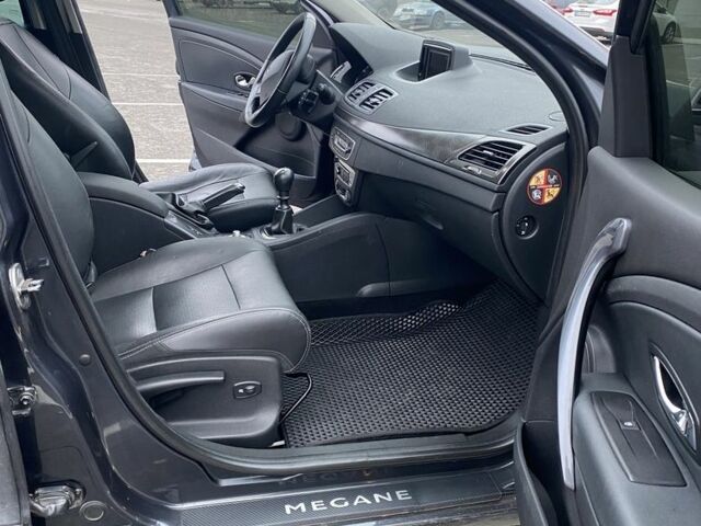 Серый Рено Меган, объемом двигателя 1.5 л и пробегом 251 тыс. км за 7500 $, фото 7 на Automoto.ua