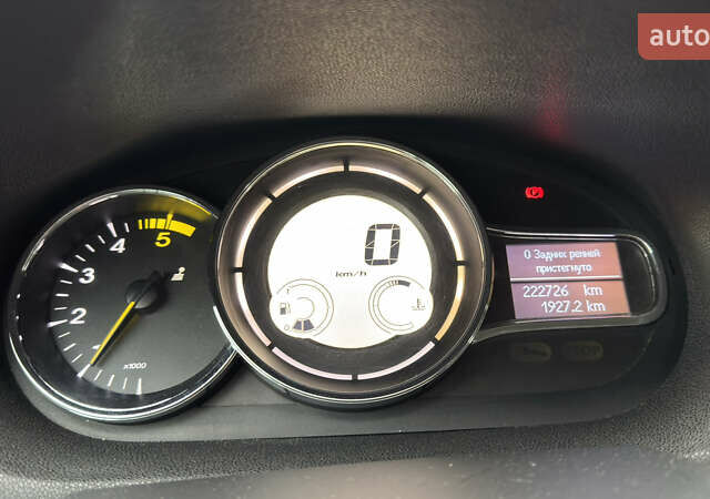 Серый Рено Меган, объемом двигателя 1.5 л и пробегом 222 тыс. км за 9999 $, фото 20 на Automoto.ua