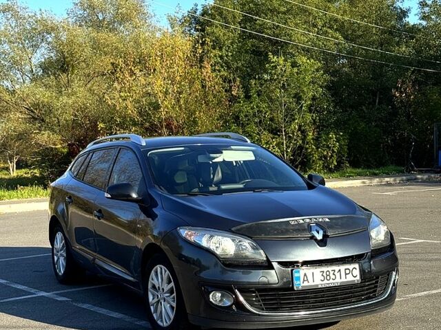 Серый Рено Меган, объемом двигателя 1.5 л и пробегом 247 тыс. км за 7500 $, фото 1 на Automoto.ua