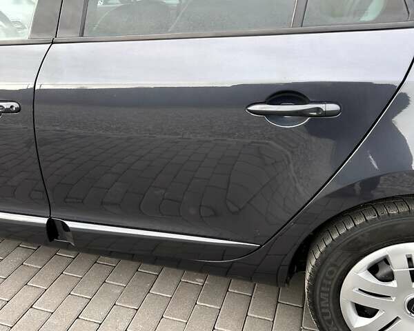 Серый Рено Меган, объемом двигателя 1.5 л и пробегом 247 тыс. км за 8300 $, фото 3 на Automoto.ua