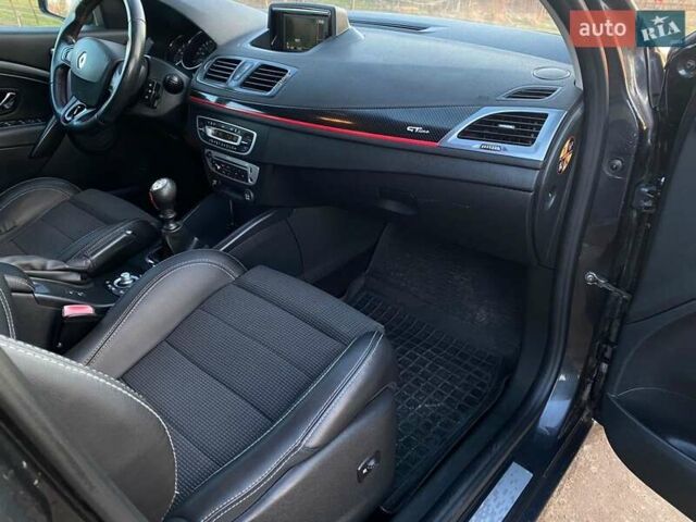 Серый Рено Меган, объемом двигателя 1.46 л и пробегом 256 тыс. км за 7700 $, фото 62 на Automoto.ua