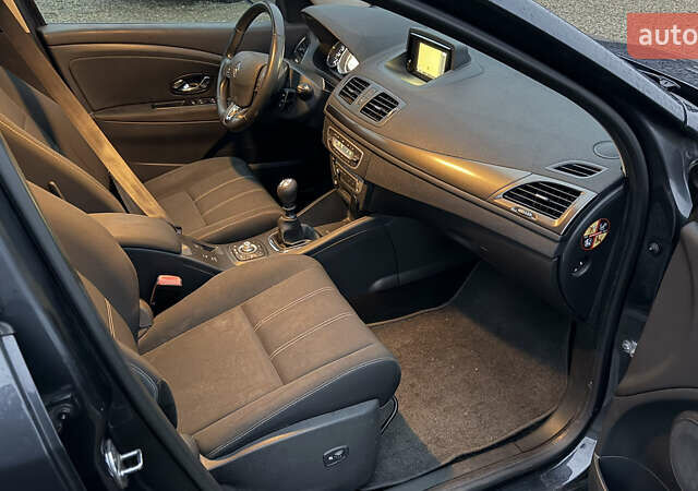 Серый Рено Меган, объемом двигателя 1.5 л и пробегом 199 тыс. км за 7999 $, фото 12 на Automoto.ua