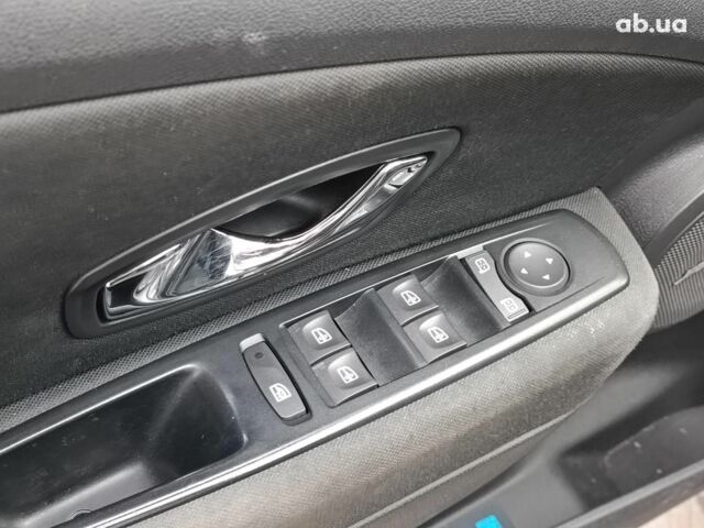 Серый Рено Меган, объемом двигателя 1.5 л и пробегом 270 тыс. км за 7490 $, фото 14 на Automoto.ua