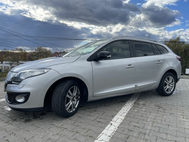 Рено Меган 2013 в Черновцах на Automoto.ua Серый Рено Меган, объемом двигателя 1.5 л и пробегом 255 тыс. км за 8280 $, фото 5 на Automoto.ua