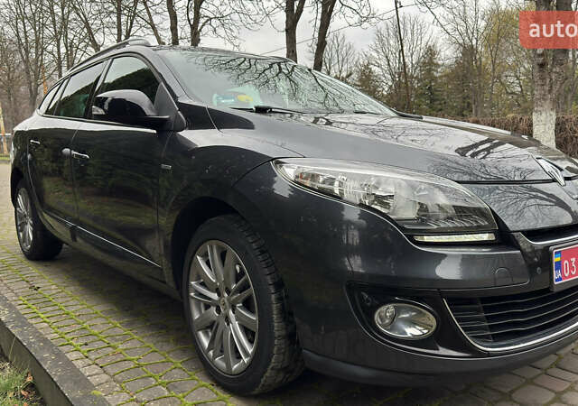 Серый Рено Меган, объемом двигателя 1.5 л и пробегом 222 тыс. км за 9999 $, фото 4 на Automoto.ua