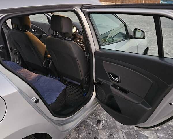 Серый Рено Меган, объемом двигателя 1.5 л и пробегом 252 тыс. км за 7549 $, фото 11 на Automoto.ua