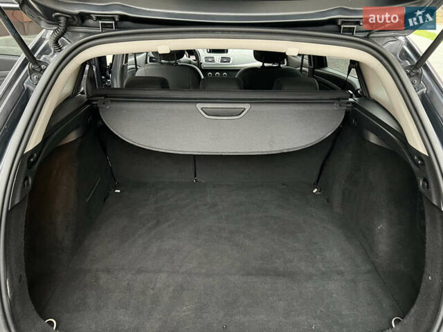 Серый Рено Меган, объемом двигателя 1.5 л и пробегом 203 тыс. км за 7700 $, фото 53 на Automoto.ua