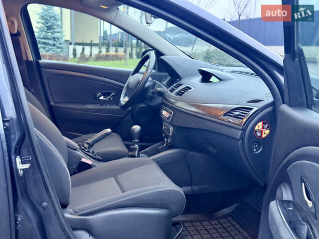 Сірий Рено Меган, об'ємом двигуна 1.6 л та пробігом 243 тис. км за 7499 $, фото 39 на Automoto.ua