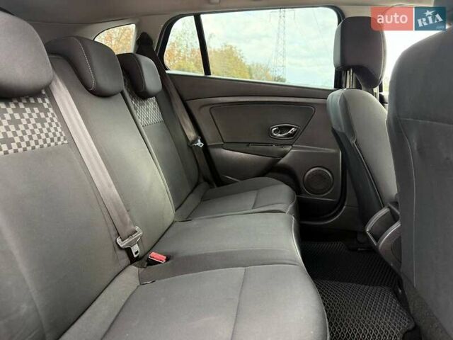 Серый Рено Меган, объемом двигателя 1.46 л и пробегом 253 тыс. км за 6400 $, фото 18 на Automoto.ua